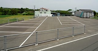 新駐車場（平成26年4月26日撮影）